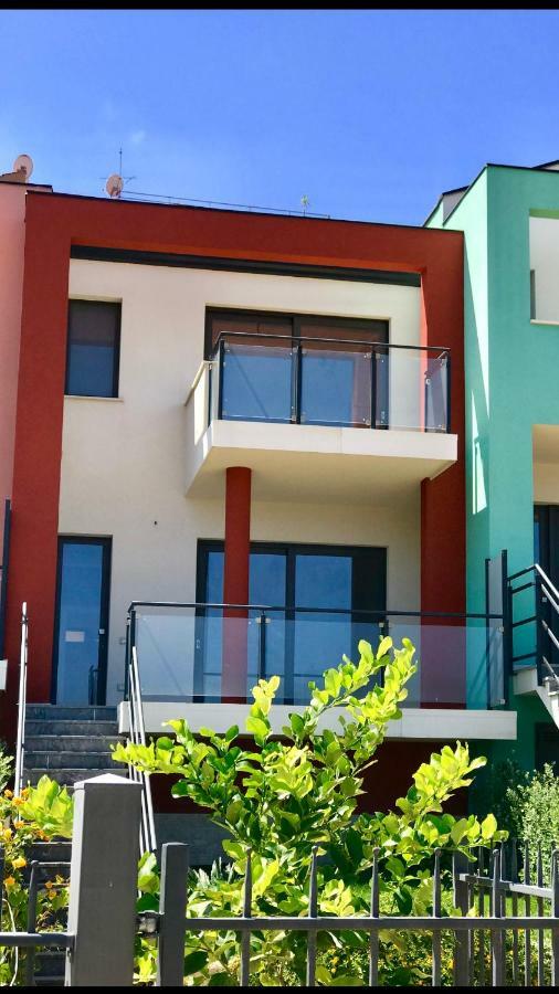 Red Luxury In Borgo Guardiola Near Cefalu Mandra Capreria Exterior foto